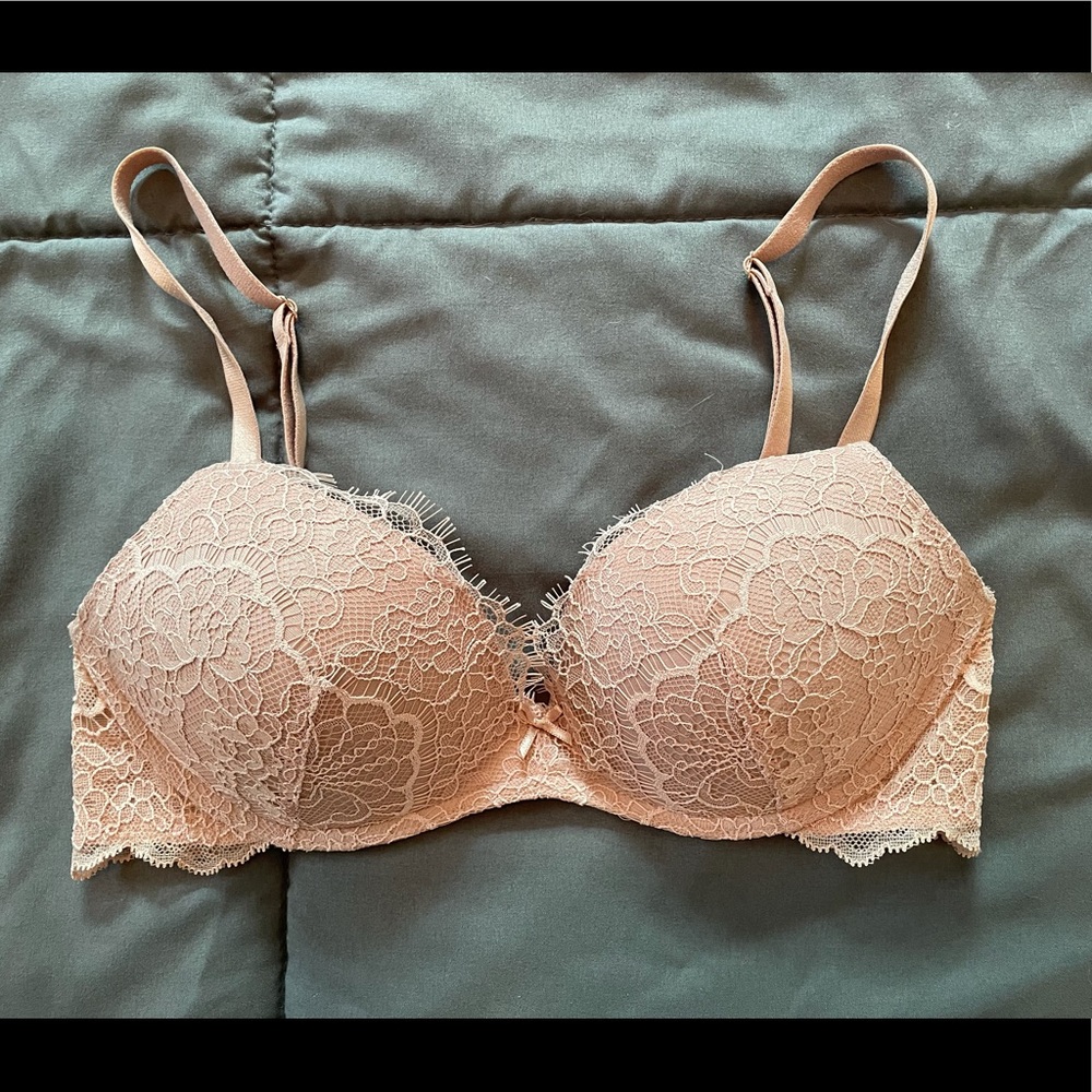 Victoria’s Secret Lightly Lined Wireless Bra 32B